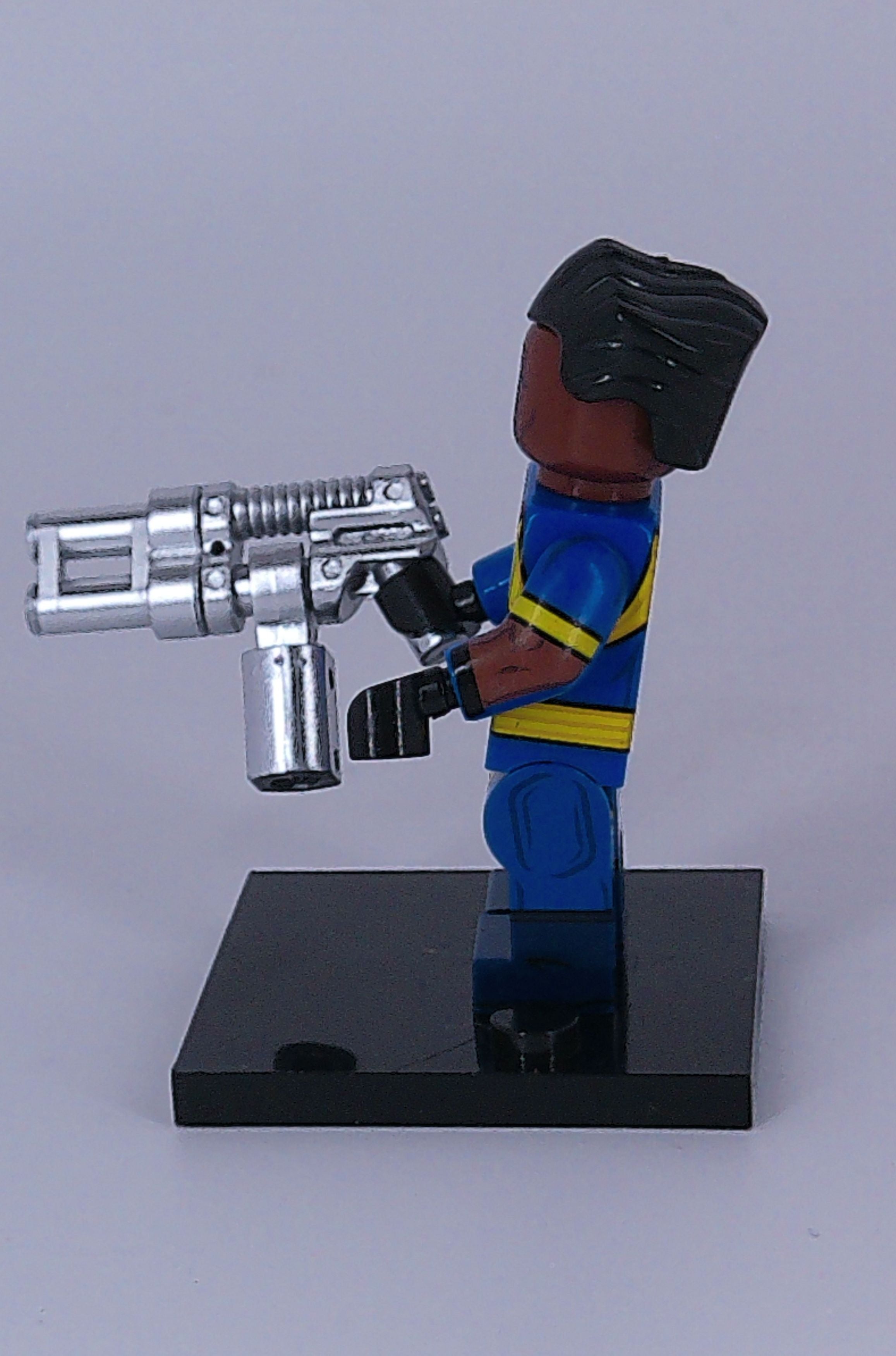 Custom Bishop 2" mini figure (Brick building)