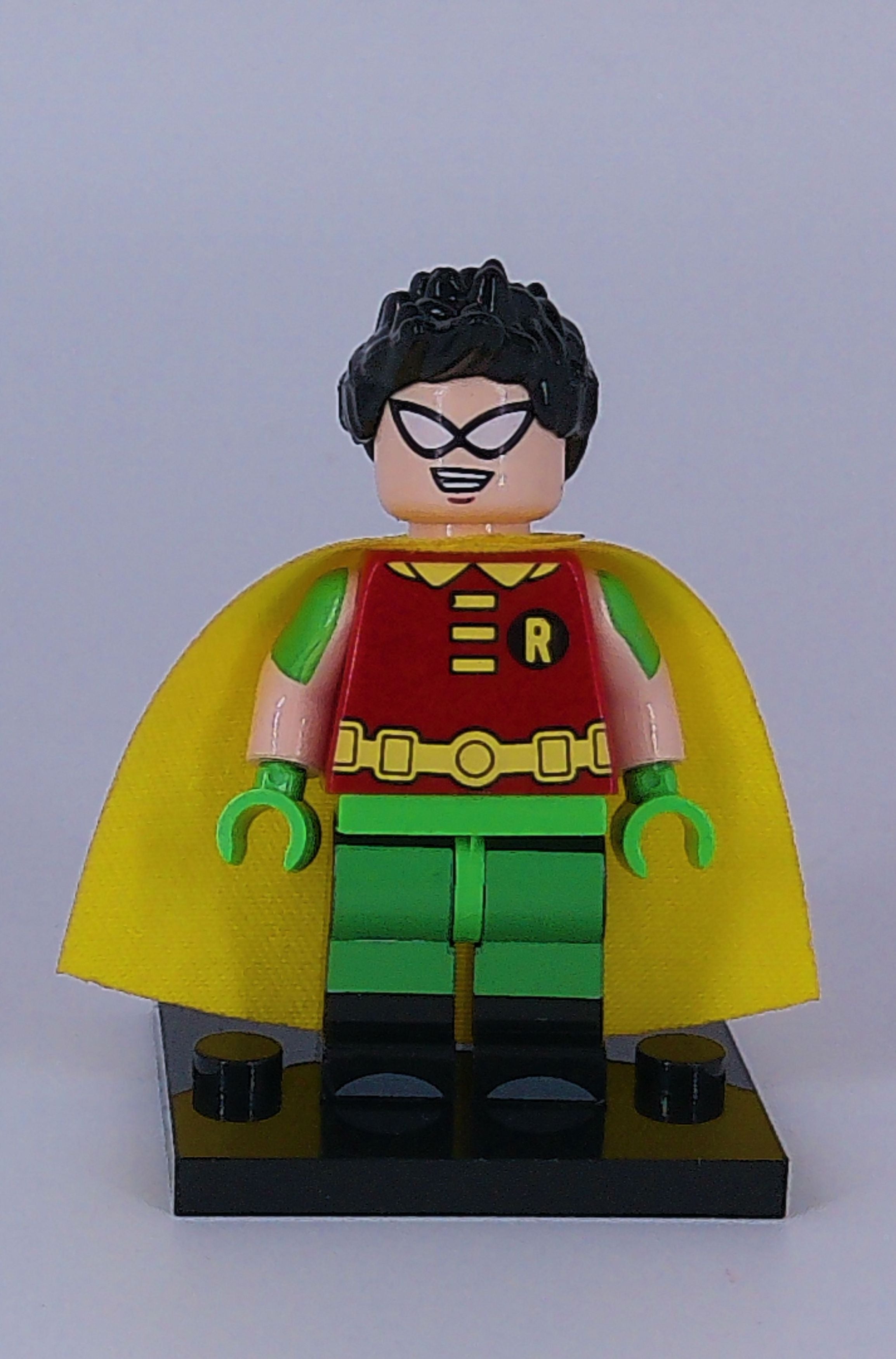 Custom Robin "Classic" 2 inch figure (Brick building) Dc comics