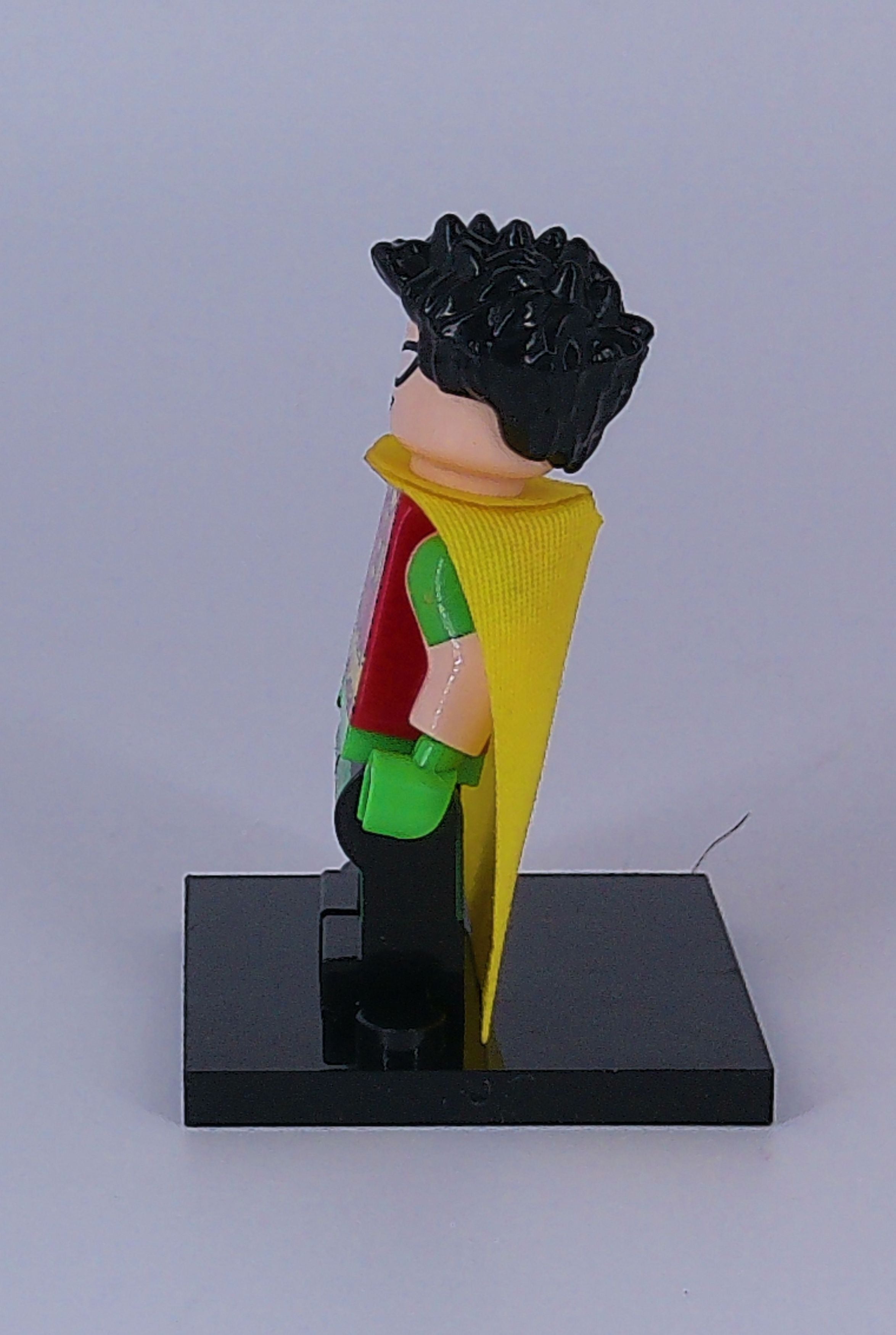 Custom Robin "Classic" 2 inch figure (Brick building) Dc comics