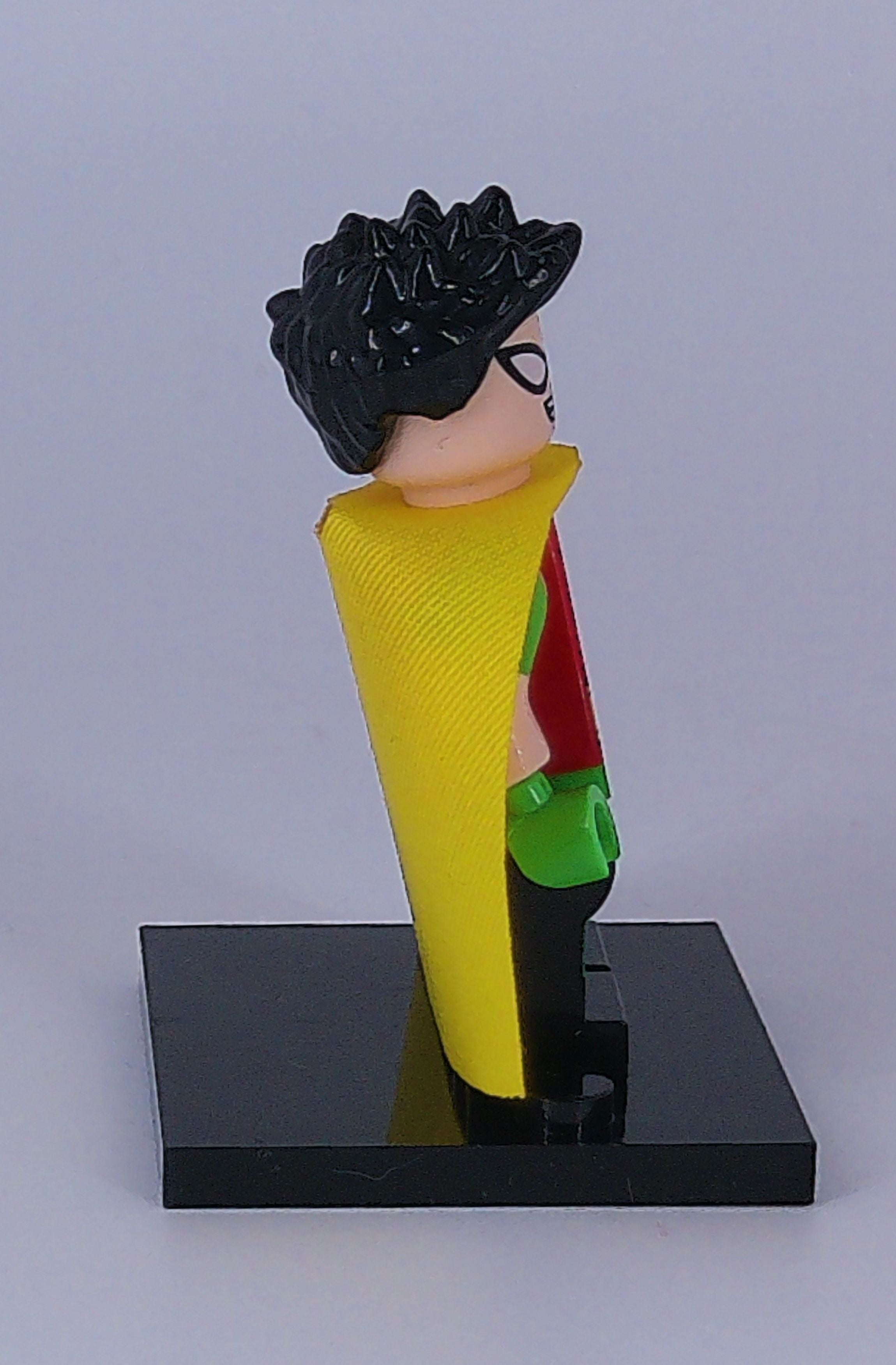 Custom Robin "Classic" 2 inch figure (Brick building) Dc comics