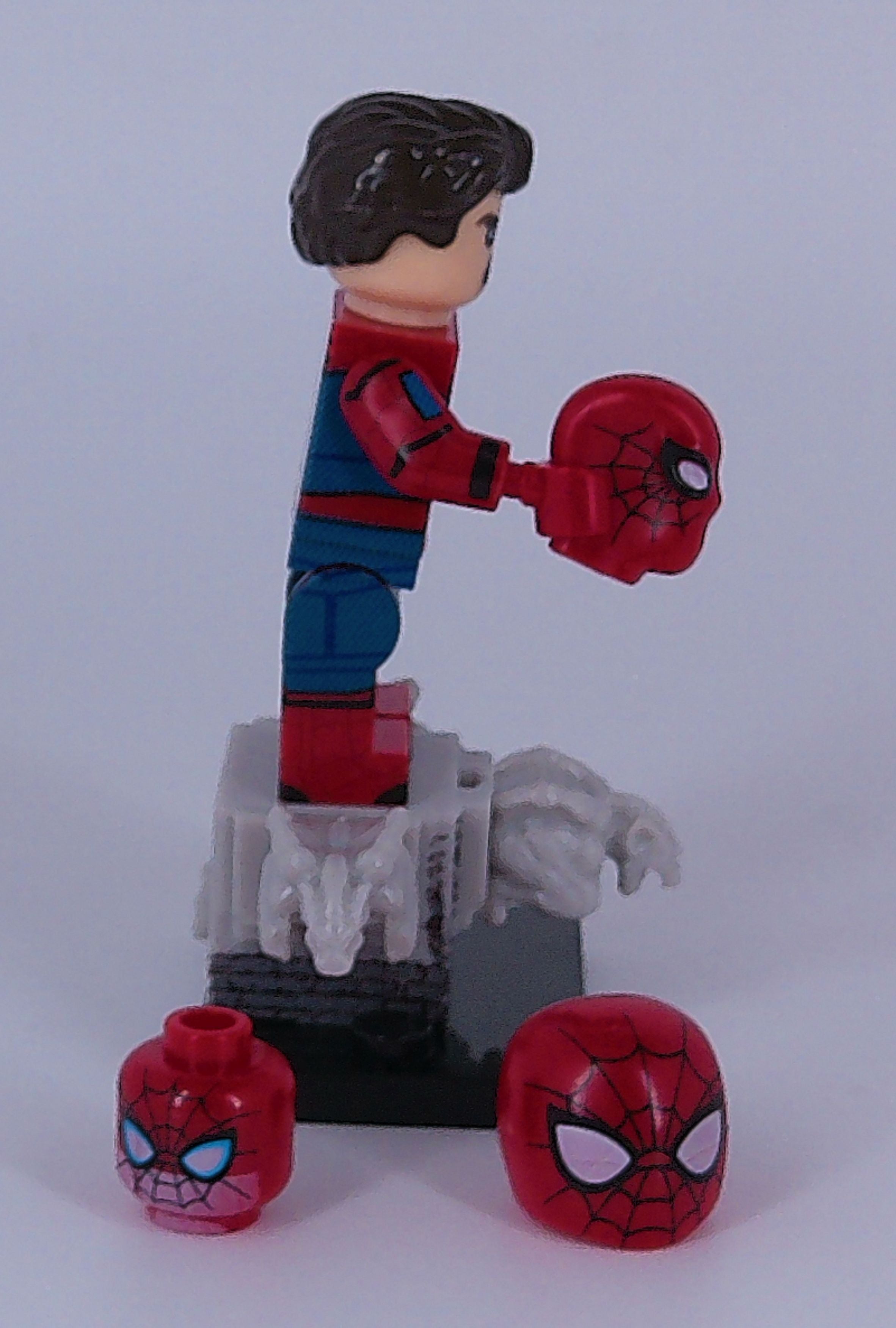Custom Spider-Man "Classic" 2 inch mini figure (Brick building) Marvel