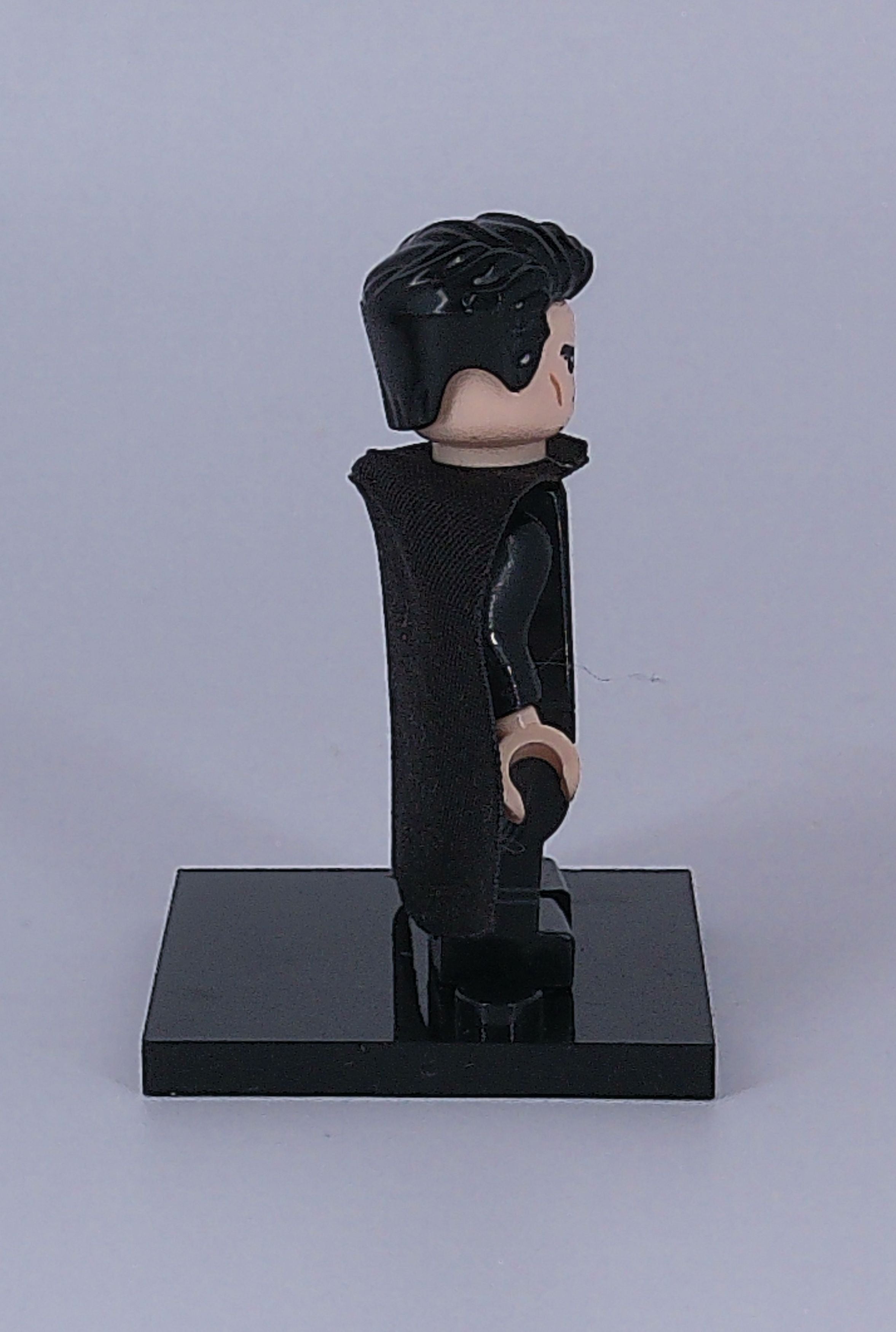 Custom Superman "Black Suit" soft cape 2 inch mini figure (Brick building) DC Comics