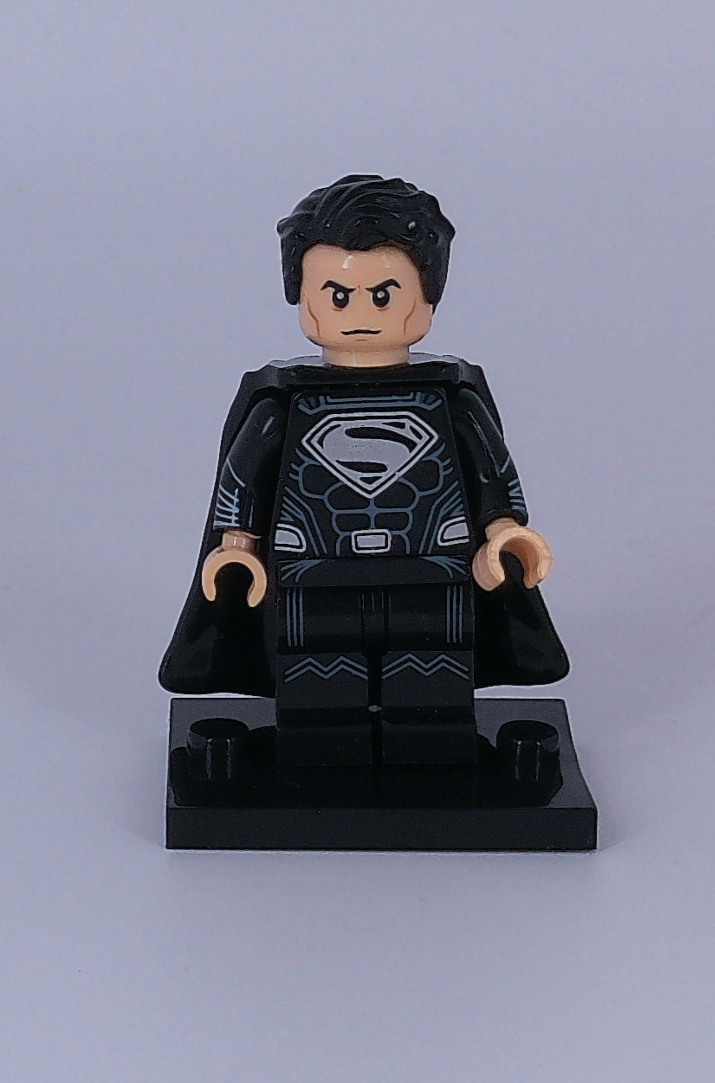 Custom Superman "Black suit" 2 inch mini figure (Brick building) Dc Comics
